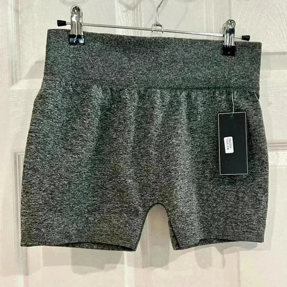 C Mode Women's Biker Short Size S/M Dark Gray NWT Athleisure Activewear Workout - Picture 1 of 6